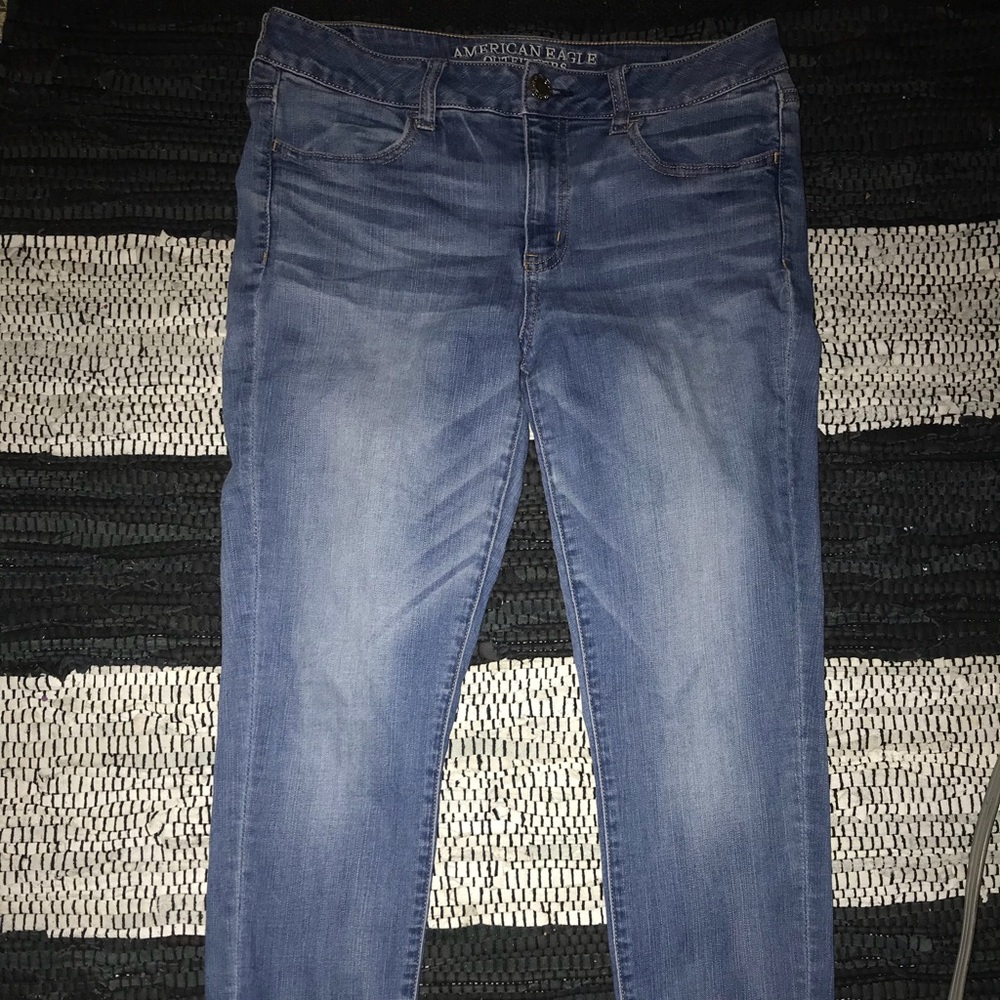 american eagle medium light wash jeans
